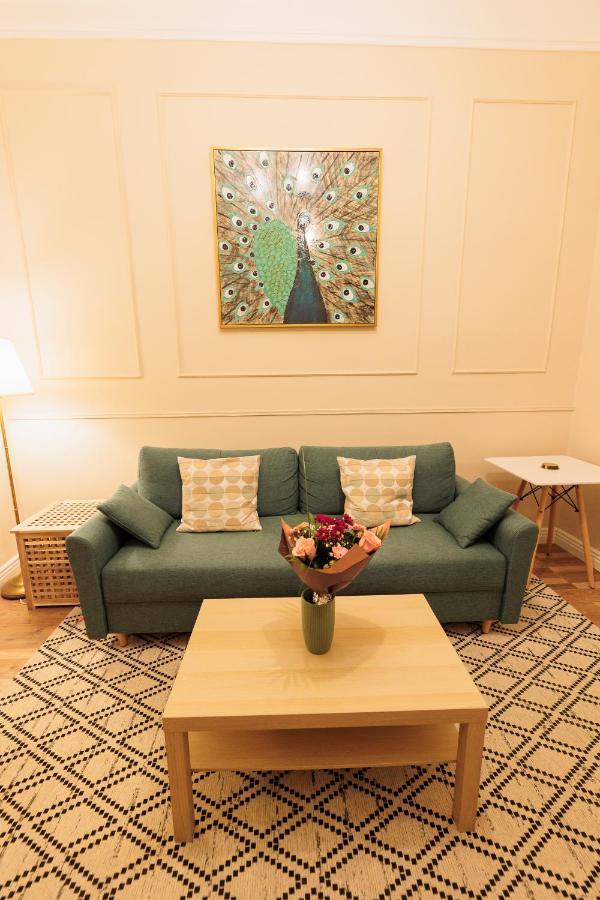 Cozy Apartment In The Historical City Center Timisoara Ngoại thất bức ảnh