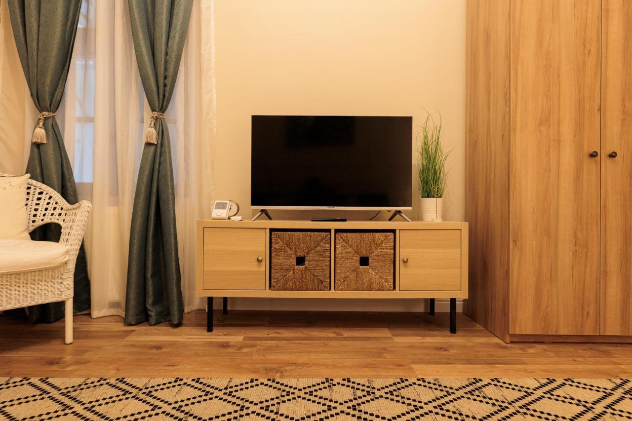 Cozy Apartment In The Historical City Center Timisoara Ngoại thất bức ảnh